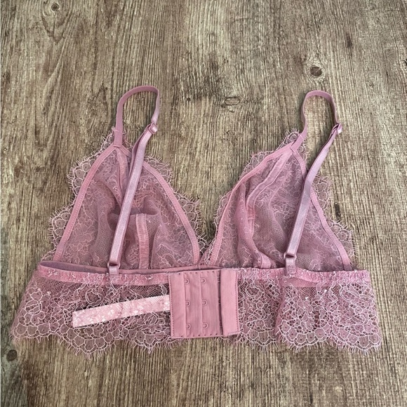 Victoria's Secret Light Pink Lace Bralette Size Small - Picture 2 of 4